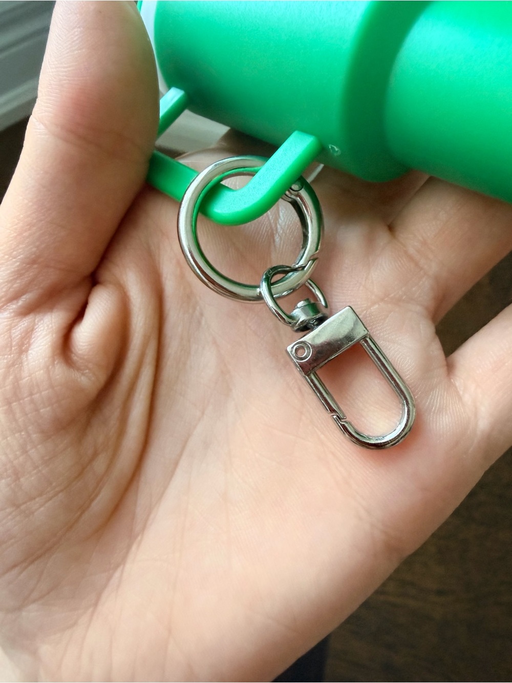 Stanley Bag Charm Keychain Green Unisex Opens & Closes NEW - Picture 11 of 11